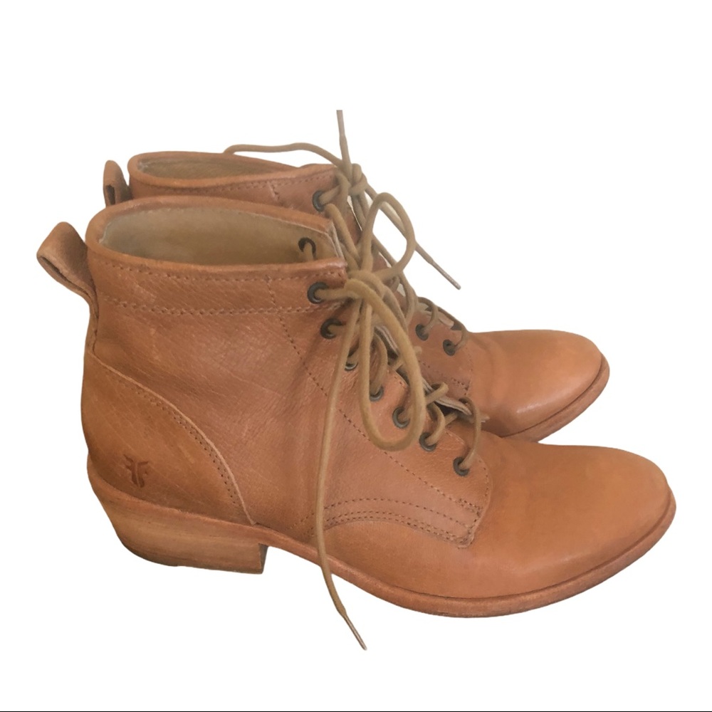 Frye Women’s Carson lace up booties 6.5 leather